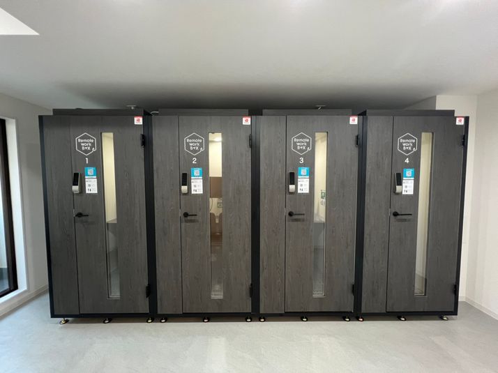 No.4 - RemoteworkBOX 西新宿Aビル店