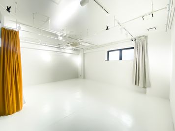 mederu studio 白ホリ撮影スタジオの室内の写真