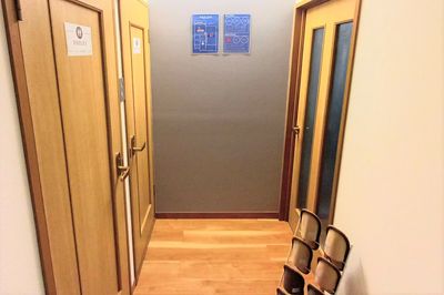 玄関 - 時間貸し個室空間「トレリラ北千住」 貸切プライベートレンタルサロン/充実設備の隠れ家スポットの入口の写真