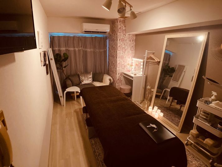 新宿御苑側のインスタ映えする🌺個室型レンタルサロン🍃 - 【完全個室🍃】新宿御苑のレンタルサロン「サラビアンカ」