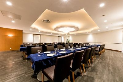 【会議と懇親会の併用も可能】 - 〈貸切スペース〉シャンクレール新宿 〈貸切スペース〉シャンクレール新宿　～バンケットホール～の室内の写真