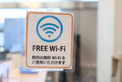 フリーWi-Fi - ＜会議室・レンタルスペース／コワーキング＞　まなクル浜松 小研修室／～16名【まなクル浜松】の設備の写真