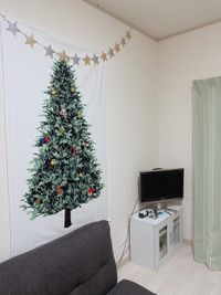 クリスマスパーティにぴったり♪
クリスマスツリー🎄のタペストリーです - ＴＫスペース甲東園の室内の写真