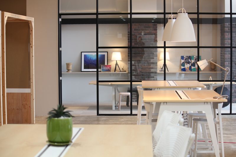 ミーティングルーム(大) - howliveイオンモール沖縄ライカム店