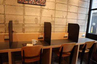 1階カフェスペース - ワーキングスペース W COFFEE カフェ＆ワーキングスペース　WCOFFEEの室内の写真