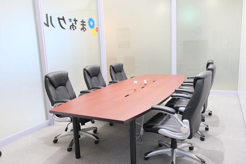 会議・応接室／～６名【まなクル浜松】 - ＜会議室・レンタルスペース／コワーキング＞　まなクル浜松
