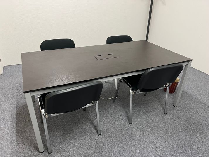 博多駅周辺   【会議室　最大4名】まなクル博多 - こどもから大人まで学べる「まなクル博多」