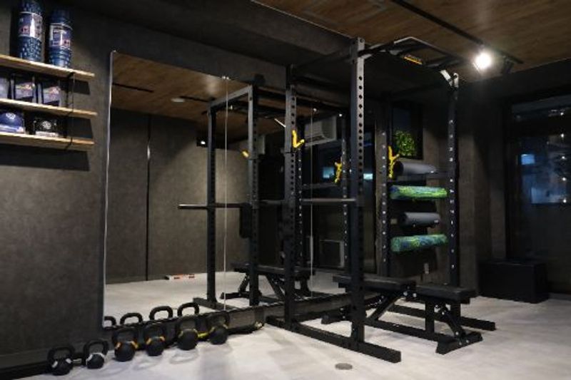 【駅1分】完全個室・パーソナルジム | 充実設備 - コアデザイントレーニングスタジオ