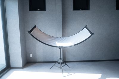 コンセール白壁4F 電動式バックペーパーと本格的照明機材付きレンタルスタジオの設備の写真