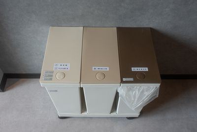 コンセール白壁4F 電動式バックペーパーと本格的照明機材付きレンタルスタジオの設備の写真