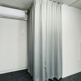 簡易更衣室 - レンタルジム BLAZE LILLY(ﾌﾞﾚｲｽﾞ ﾘﾘｰ) 完全個室・完全予約制レンタルジムの設備の写真