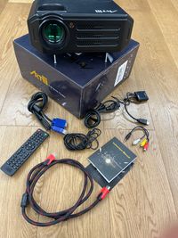 オプション。プロジェクターでプレゼンや映画鑑賞に。 - ジェリージャムスタジオ 完全防音スタジオの設備の写真