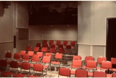 客席（約50席） - 東京アポロシアター 劇場型ダンススタジオ！の設備の写真