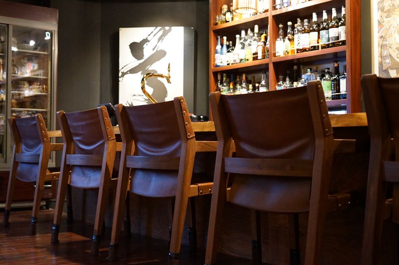 BAR仕様のレンタルスペース｜各種撮影、会議、セミナーなどに◎ - 虎ノ門BAR新海