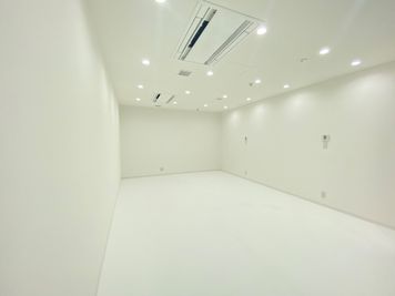 ☆SNS拡散キャンペーン実施中☆ | 貸し出し機材豊富◎ | レンタルオフィス内にある撮影スタジオです!!★ - レンタルオフィスビーハイヴ