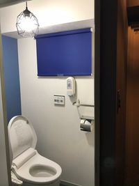 トイレも自動の便座開閉となっています。 - レンタルサロン「liberation高岳」 Liberation高岳の室内の写真