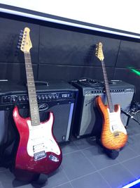 ギターアンプ - ライブスナック　アンコール バーカウンター、ステージのある広々したレンタルスナックの室内の写真
