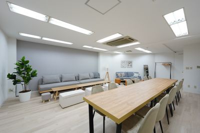 グランスター池袋の室内の写真