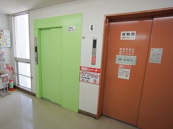 名古屋会議室 大須アメ横会議室店 第1会議室（4階）の設備の写真