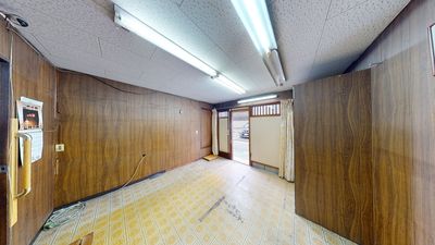 【店舗スペース】道路との高低差は無く、ポップアップストア等での利用がおすすめです。 - 古民家多目的スペースの室内の写真