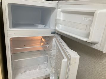 冷蔵庫は冷凍室もあるので氷やアイスも保存できます - レンタルスペースこもれび＠新大阪 レンタルスペースこもれび＠カルム新大阪の設備の写真