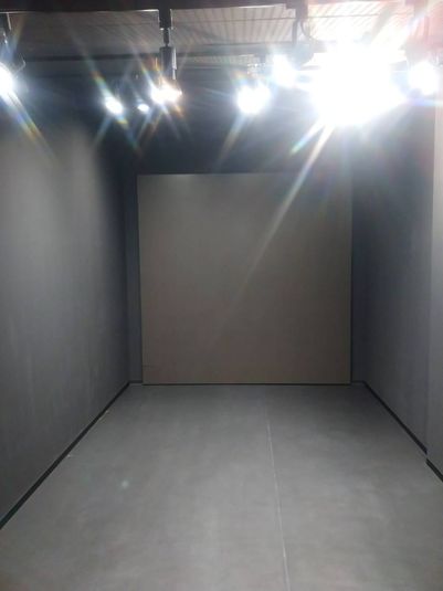 スタジオ内の写真です。 - 池袋AKビル・2Fカフェイベントスペース 池袋AKビル2F・LEDスタジオの室内の写真