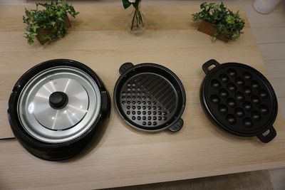 鉄板、たこ焼き、鍋ができるマルチグリル鍋が使えます - レンタルスペース大阪「rös」空堀店 パーティルームの設備の写真