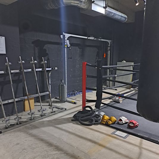 120℃サウナ屋が本気で作った本格ジム！ - サウナ&ジム　NETU