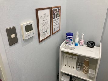 除菌・消毒セット - CoWorks24鷺沼駅前店 貸し会議室Bの設備の写真