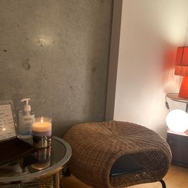 お客様用チェアとミニテーブル - レンタルサロン レンタルサロン Muranroomの室内の写真