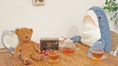 【1～２月限定】あったかティー☕無料サービス♪
※数量限定！
※持ち込み飲食もOK

※ご使用後の食器は洗って拭いて元の位置に☆ゴミはお持ち帰りくださいませ - キャトル＠名駅 レンタルスペースの室内の写真