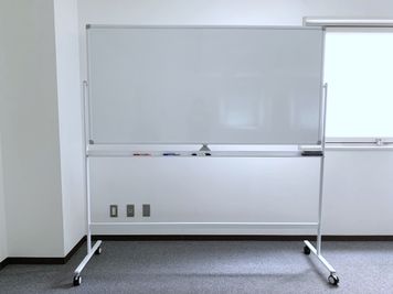 ホワイトボード - 名古屋市中区貸会議室　シスグリーン 会議室の設備の写真