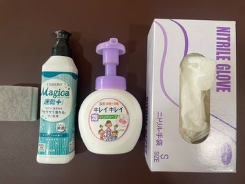 【キッチン】
使い捨て手袋・ハンドソープ・スポンジ・食器用洗剤 - 渋谷109から徒歩4分のレンタルサロン 渋谷109から徒歩4分/ 24時間 /無休営業/ 完全個室サロンの設備の写真