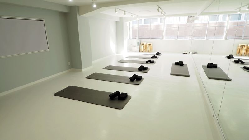 横浜ダンススタジオMOSH PIT関内店Cst - 関内駅徒歩3分【50㎡の広々レンタルスタジオ】