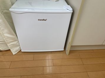 冷蔵庫 - レンタルサロンShin エステ・整体ができるレンタルスペースの設備の写真