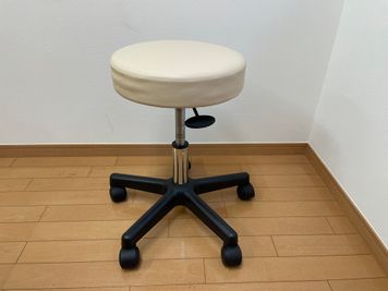 スツール - レンタルサロンShin エステ・整体ができるレンタルスペースの設備の写真