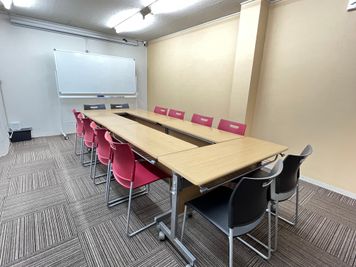 お気軽会議室 京都四条 お気軽会議室京都四条の室内の写真