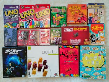 カードゲームを多数そろえております！ - パーティ・誕生日会【コンビニ0分】オオノビル305「ロココ川口」 ハロウィン🎃2面採光✨ママ会👶優しい日差し💗癒し系スペースの設備の写真