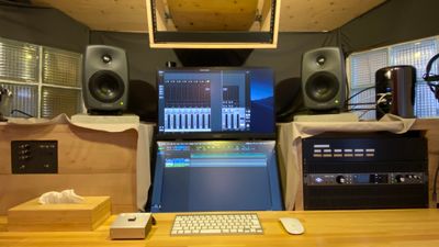 alt studioのControlRoomです。録音設備が完備されており、Booth側の録音やモニタリングなどを行います。 - セルフ音楽スタジオ「alt studio(オルトスタジオ)」  [動画共有] エンジニア付きレコーディング alt studioの室内の写真