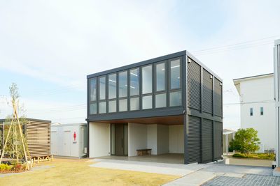 お部屋の外観はこちらです！※始めに別棟の受付までお越しください
※お部屋は2階にございます。
※スリッパに履き替えてご利用いただきます。
 - U-SPACE　木更津店 Work2の外観の写真