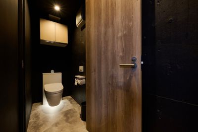 清潔なトイレ - ヘールスタジオ千歳船橋 ヘールスタジオ千歳船橋ジムエリアの設備の写真