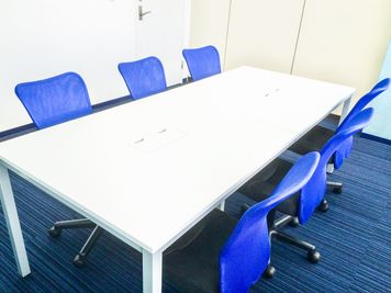 宇都宮コンファレンスホール MeetingRoom(MAX8名）の室内の写真