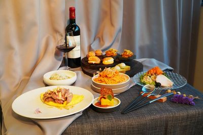 宴会・パーティメニューイメージ - メトロシティ小伝馬町２０２　Ｃｒａｆｔ　ｄｉｐ　３ｎｏｗａ 日本橋小伝馬町　Craftdip 3nowa　レストランカフェ　の設備の写真