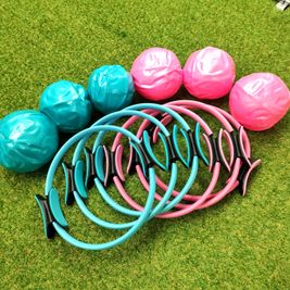 ミニボール6個、マジックサークル6個 - パーソナルレンタルスタジオ モエギ市ヶ谷/Moegi市ヶ谷 大学オフィス街近スタジオ♪ヨガピラティスダンス練習レッスンに最適の設備の写真