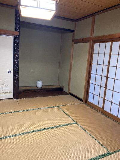 ８畳和室/larger tatami room - 横須賀の隠れ家・Yokosuka private space 横須賀の隠れ家・Tatami room in Yokosukaの室内の写真