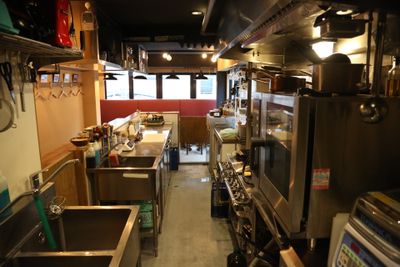 MYROOM restaurant 恵比寿 Relax restaurant 恵比寿 | こだわりのキッチンの設備の写真