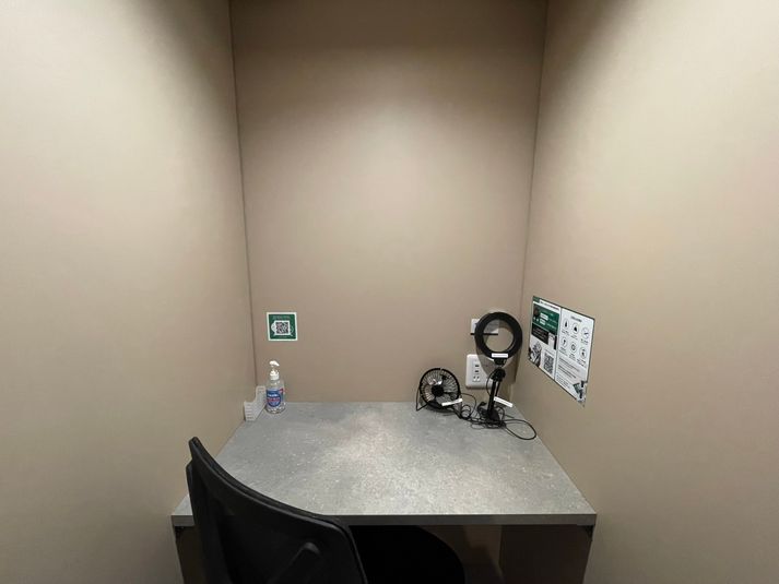 No.1 - RemoteworkBOX TKP天神スカイホール店