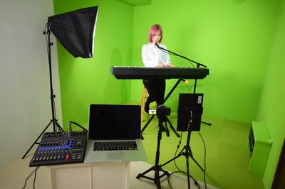【３月末で閉店】ポートレート・クロマキー合成用撮影！動画撮影や配信にも✨使い方は色々！ - Co-working space「Tule plus」
