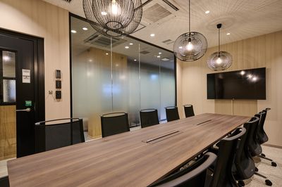 H¹T表参道（サテライト型シェアオフィス） 会議室 01(10名)の室内の写真