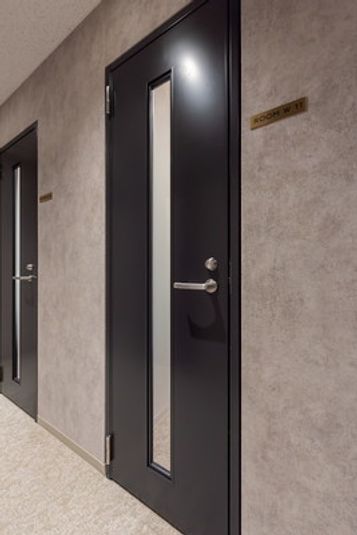 ROOM W 11 - H¹T×Solaie + Work朝霞台（サテライト型シェアオフィス）